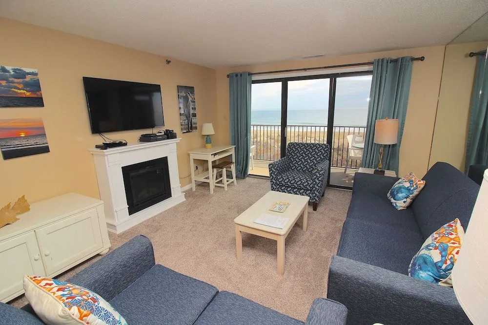 Sandy Square 104
