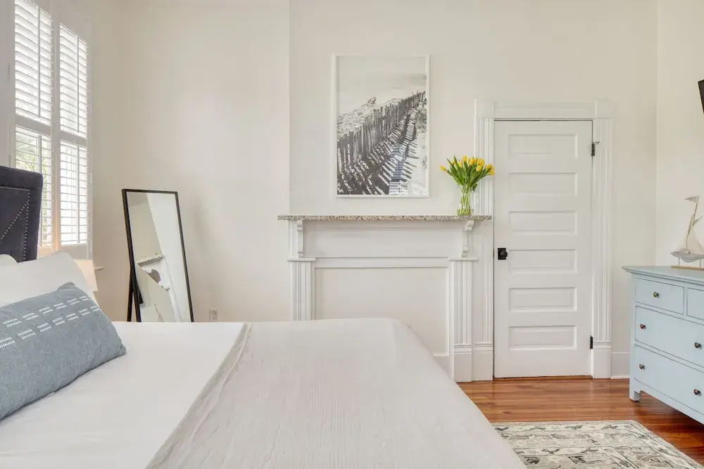 Pond by AvantStay 10mins from French Quarter in the Iconic City of Charleston w Balcony