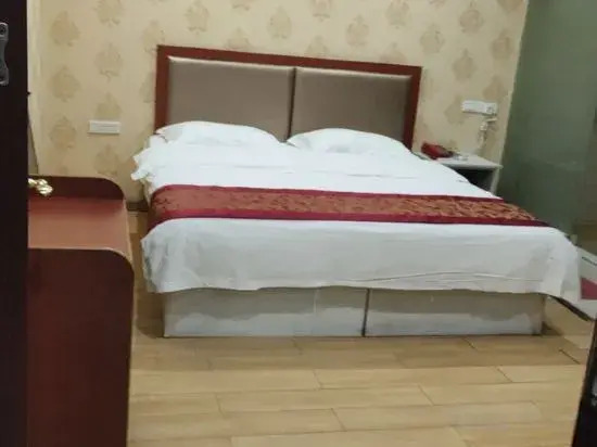 Qianchunchen Business Hotel