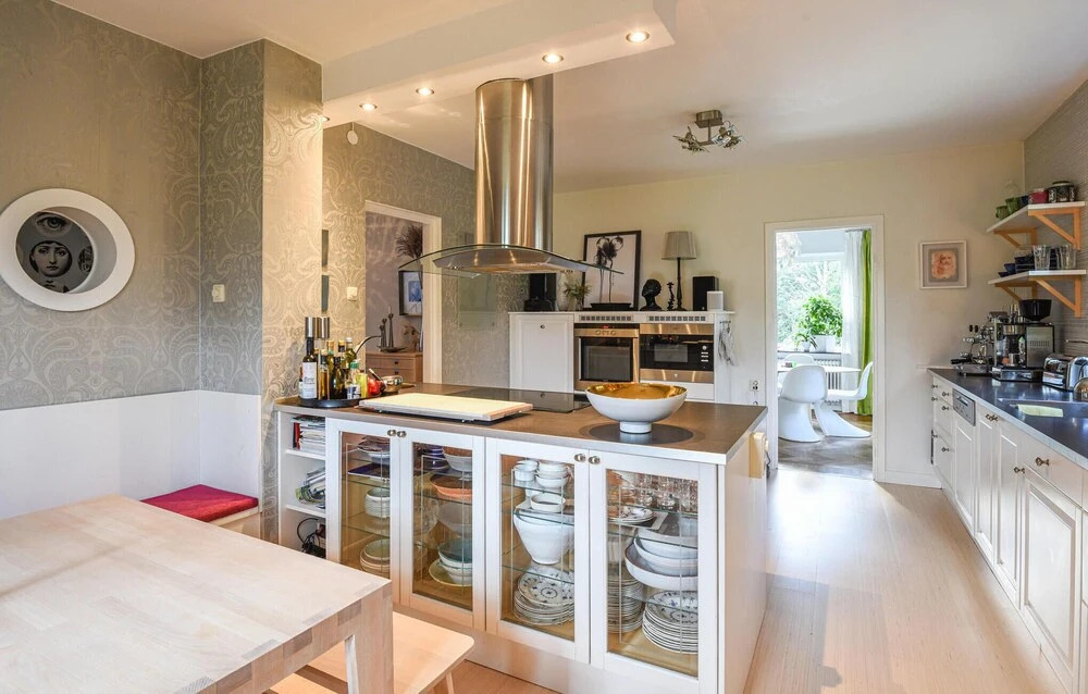 Beautiful Home in Göteborg With 4 Bedrooms, Sauna and Wifi