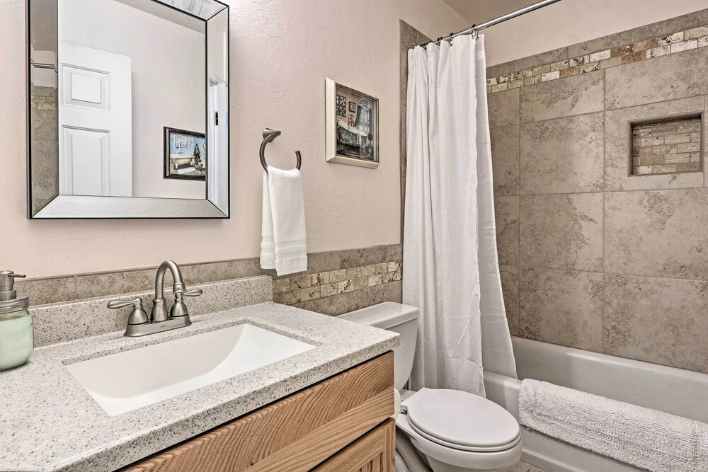 'the Eagar House' White Mountains Gem w/ Views!