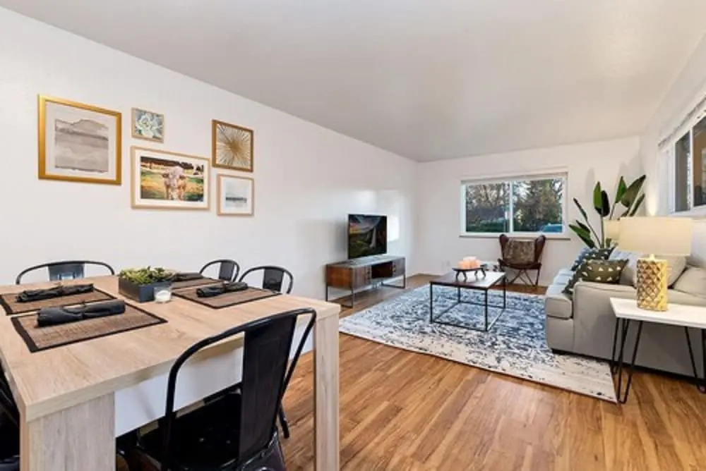 Luxury Urban Oasis Near Old Town – Pet Friendly