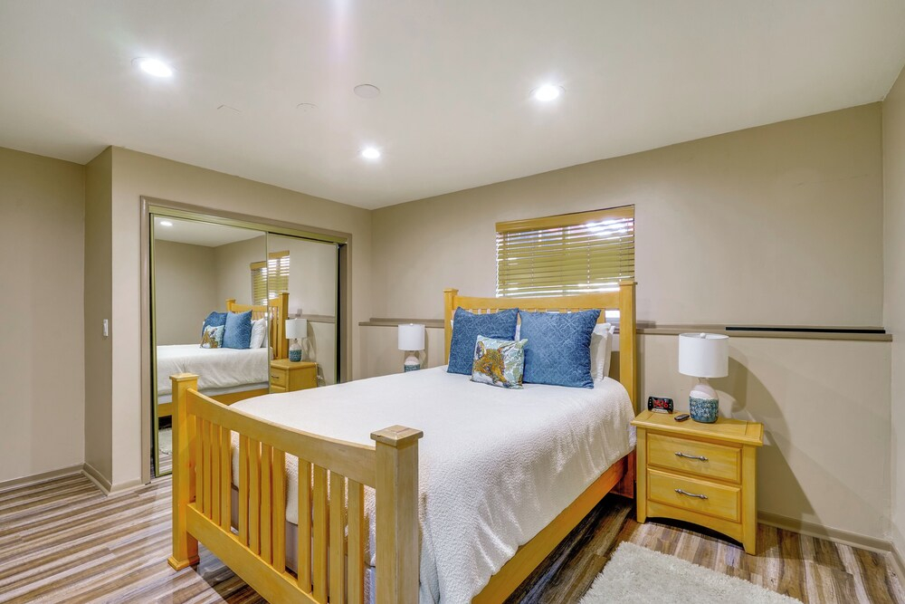Walk to Cabriolet Lift! 3,600-sq-ft Family Home