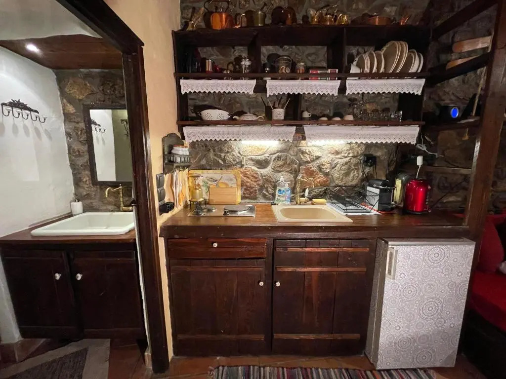 Agoriani Art Studio - Sweet little cottage