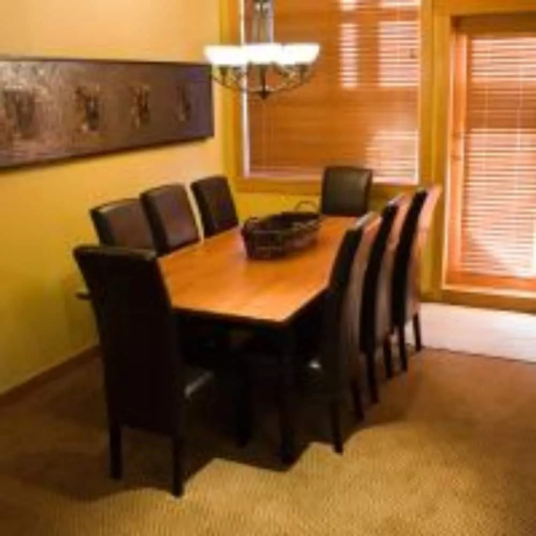 Pinnacle Ridge Chalets by Fernie Lodging Co