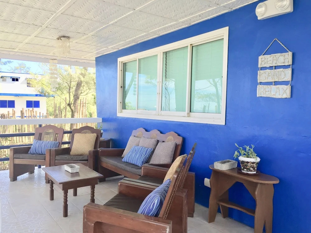 Club Monet Beachfront Resort by Cocotel