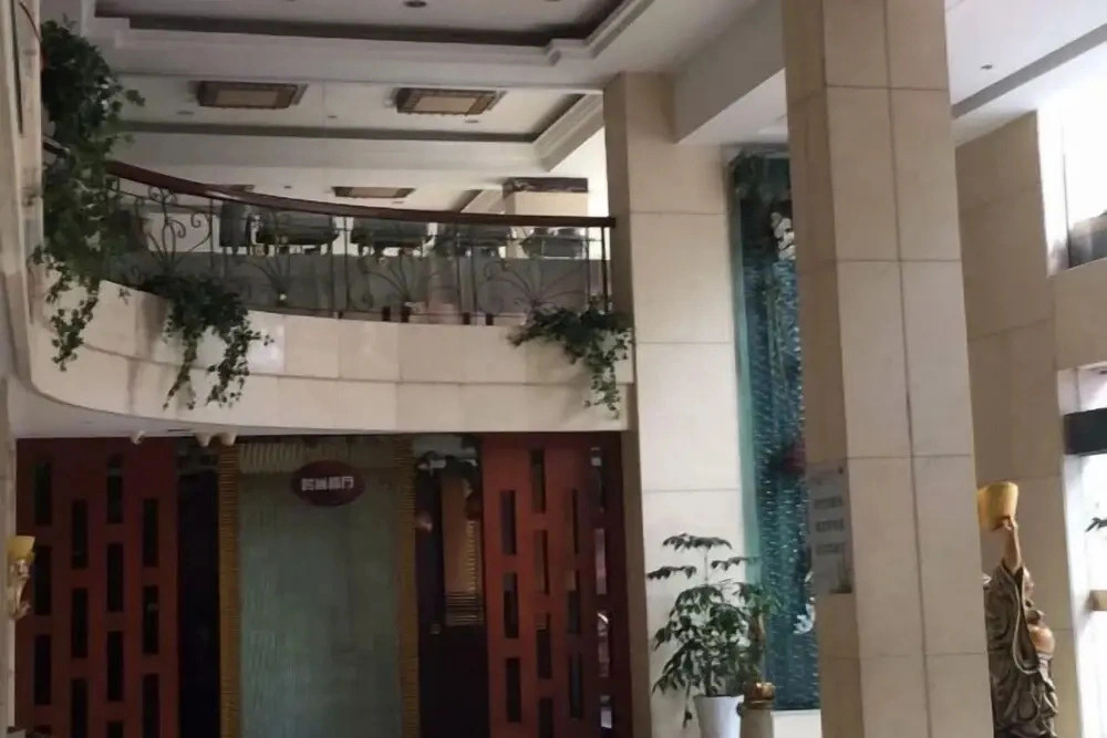 Kaixunmen Hotel