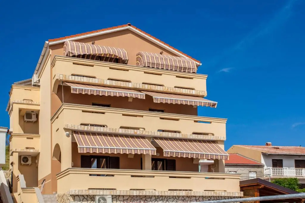 Apartmani Komešić