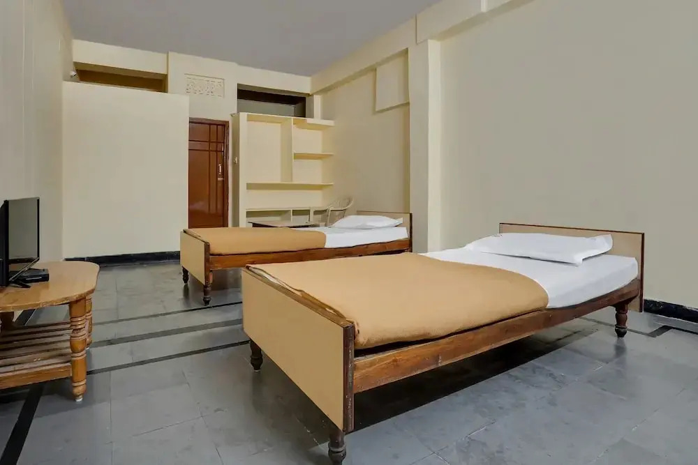 Kaveri Lodge by OYO Rooms