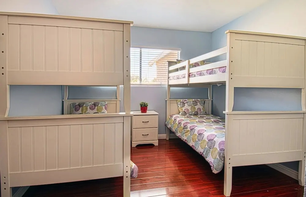 Babes in Toyland - 3 Br Home