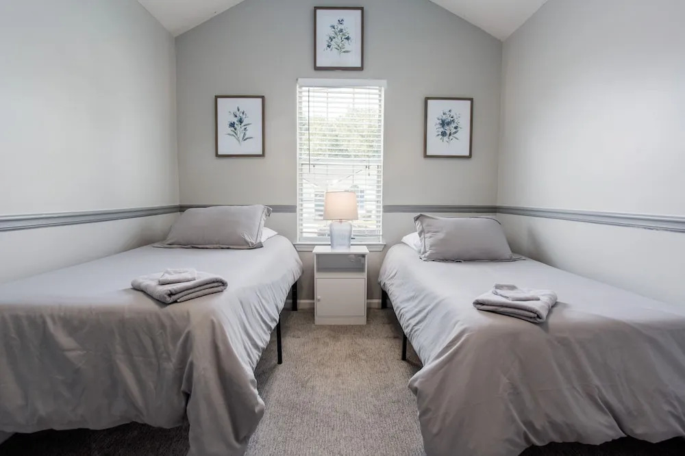 Basketball Court Cozy 3 BR in Decatur