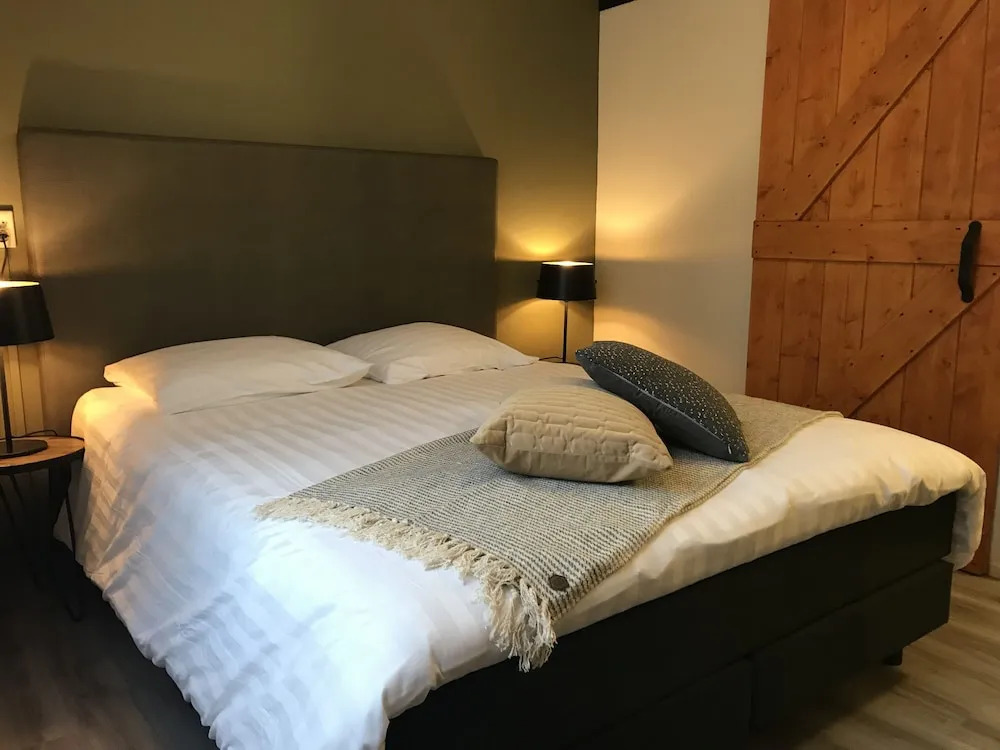 B & B Van Marion