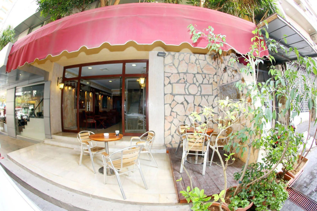 Le Marly Hotel