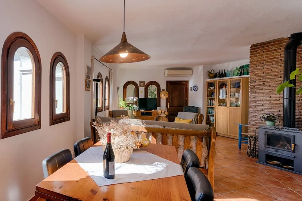 1131 Casa Almona