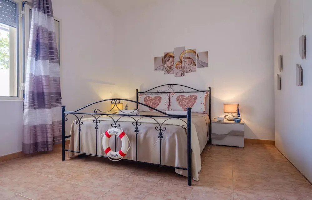 Villa Diamante Torre Lapillo With Air Conditioning, Parking And Wi-Fi