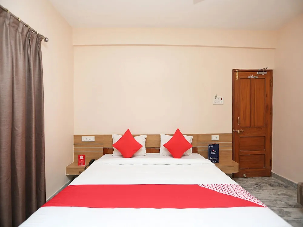 Vijay Palace by OYO Rooms