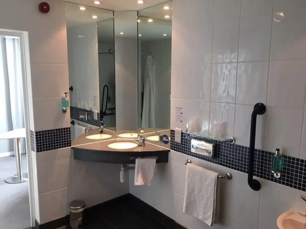 Holiday Inn Express Leeds Armouries