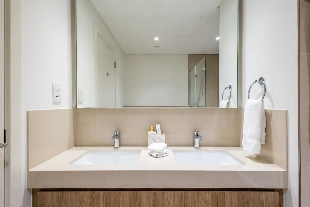 SuperHost - Downtown Delight 2BR Apt Opposite Burj Khalifa