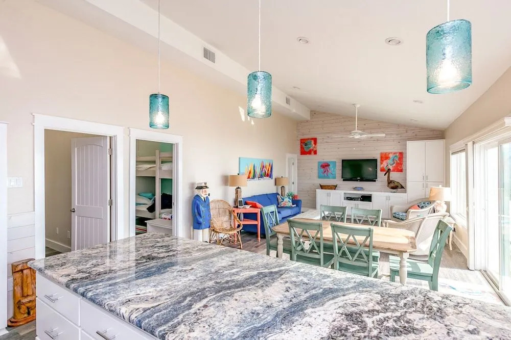 Beachfront Luxury 3BR/3BA Lost Colony Property by RedAwning