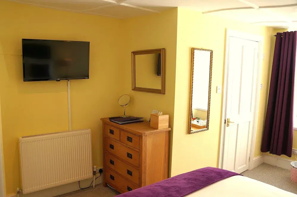 Radcliffe Guest House