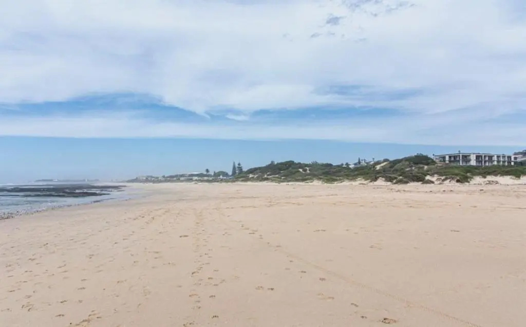 17 the Dune Jeffreys Bay