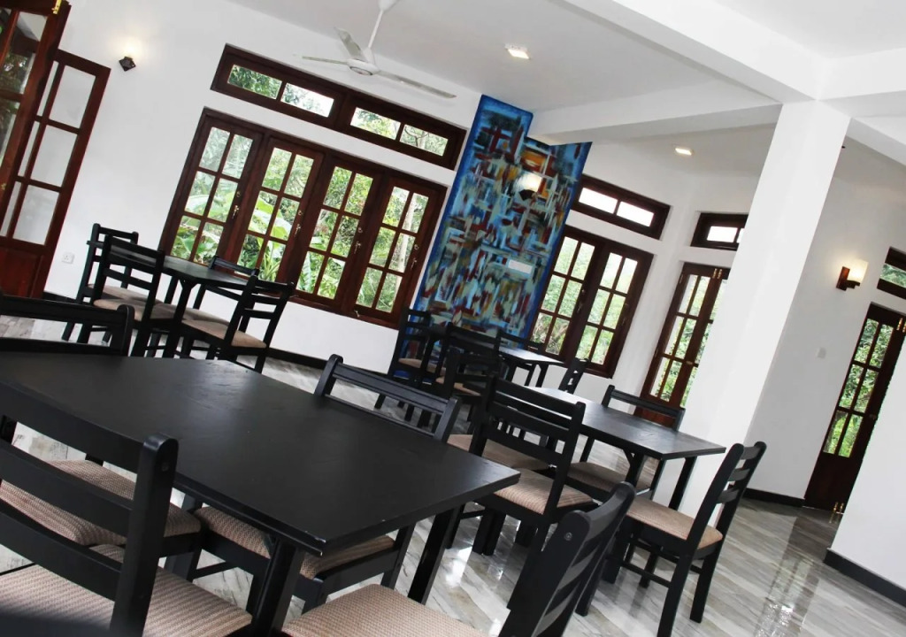 Lizzie Villa Guest House
