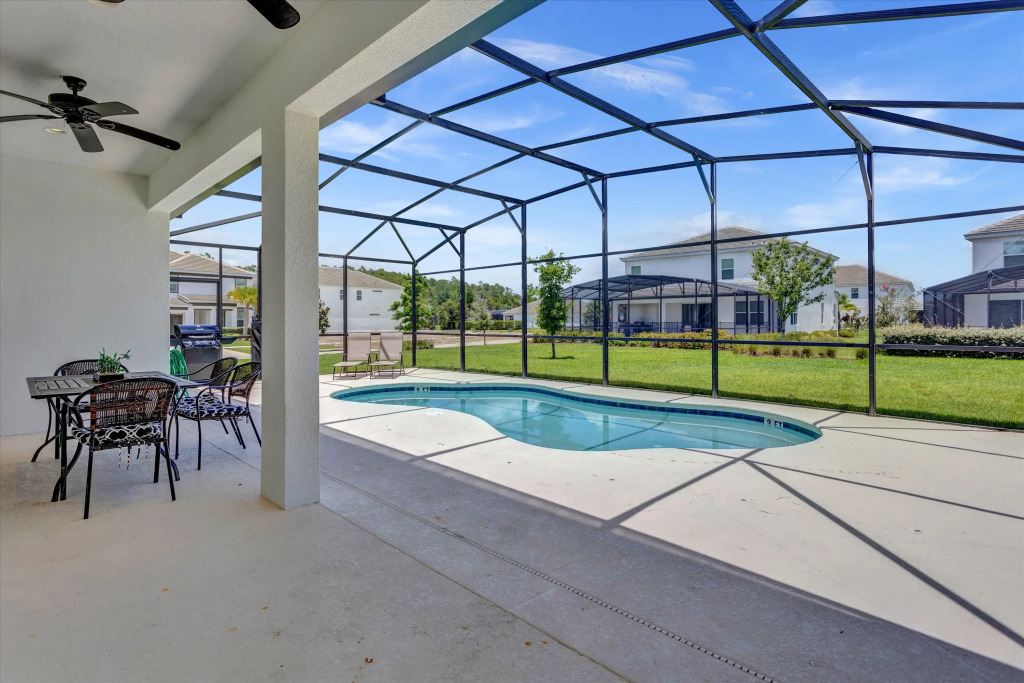 6 Bd 6 Ba Bella Vida 4564 Cl