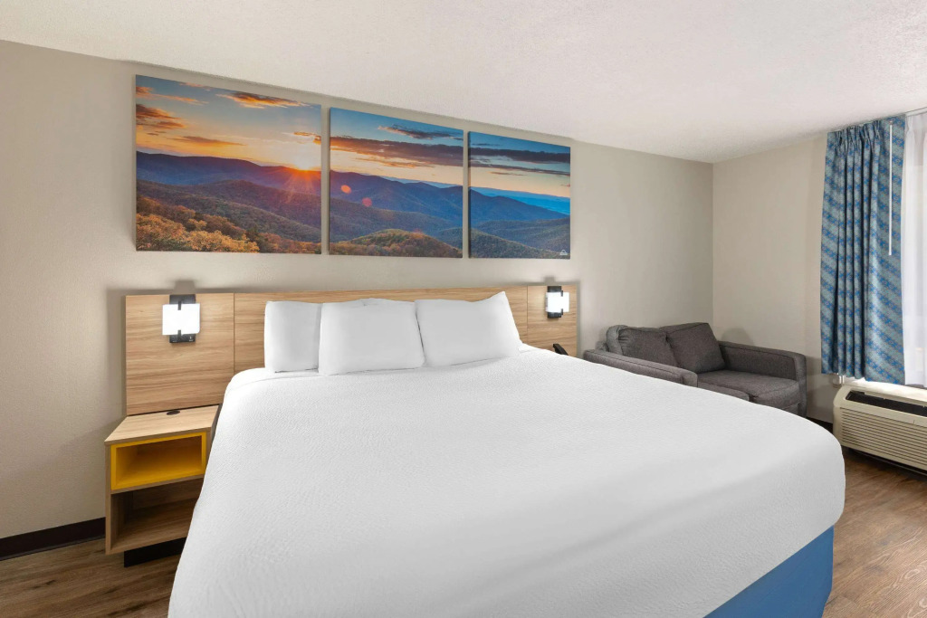 Days Inn by Wyndham Oak Grove/Ft. Campbell