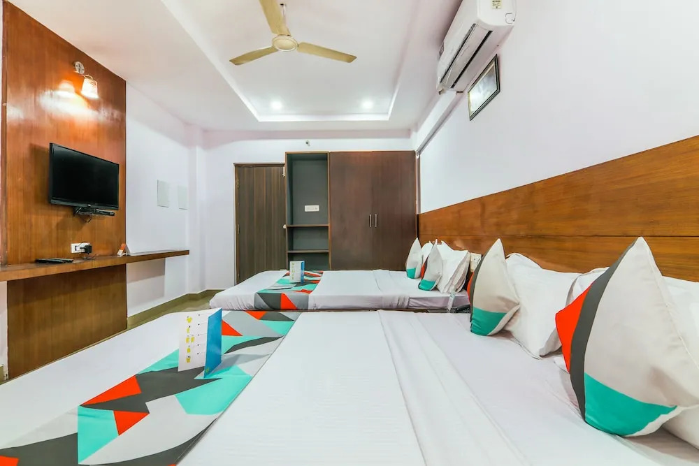 FabHotel Yashaswi Comforts
