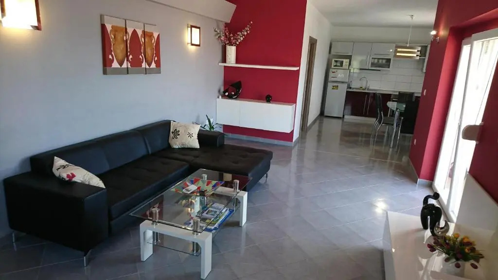 Charming modern house with the new swimming pool - apartment Maya 1