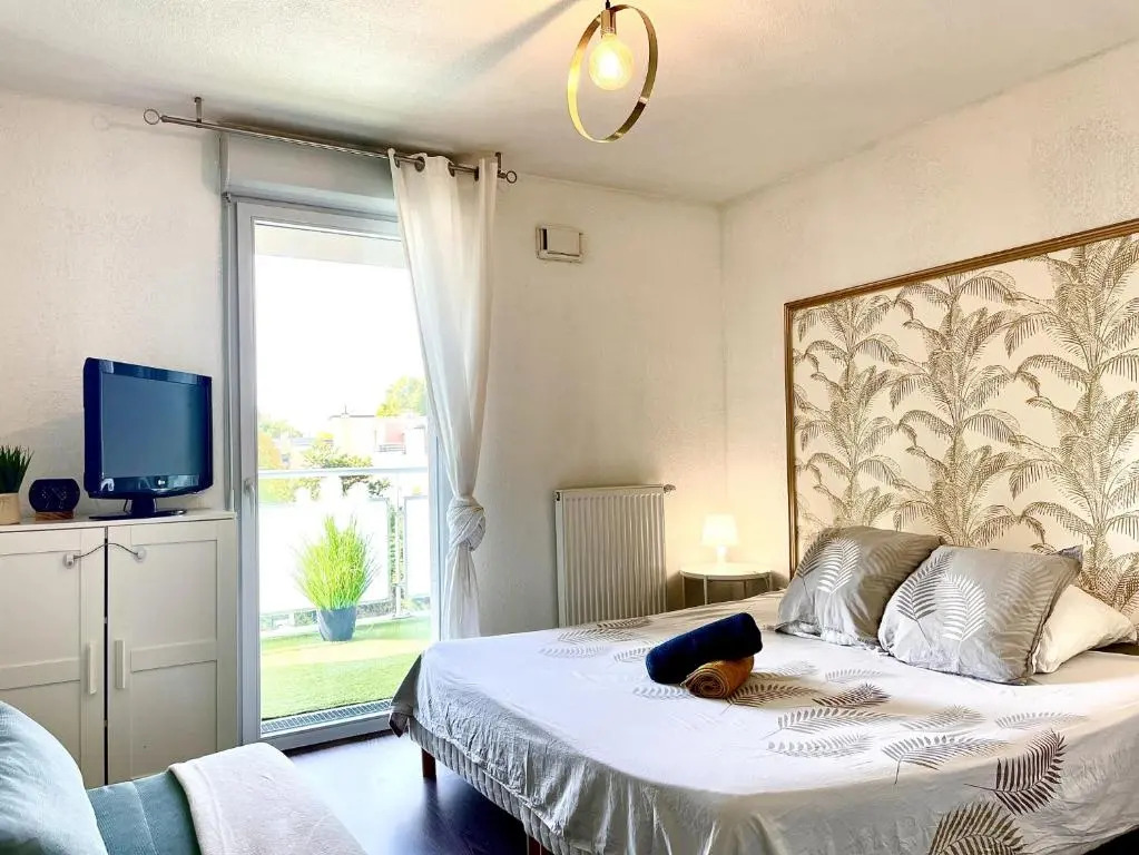 Bel Appartement T3 de 60m2 avec Parking, Terrasse, proche du Métro et du Périph