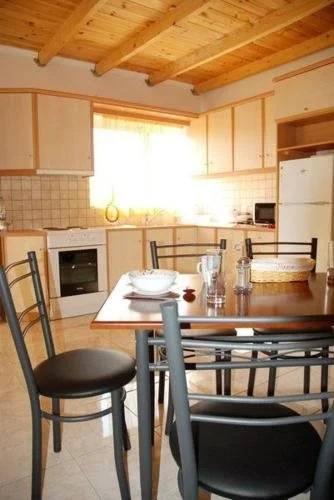 Tsiolis Studios & Apartments