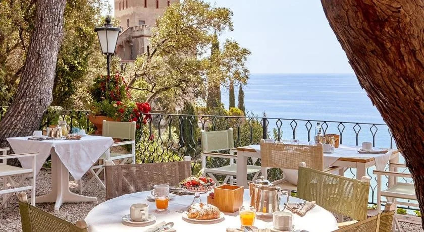Hotel Punta Est