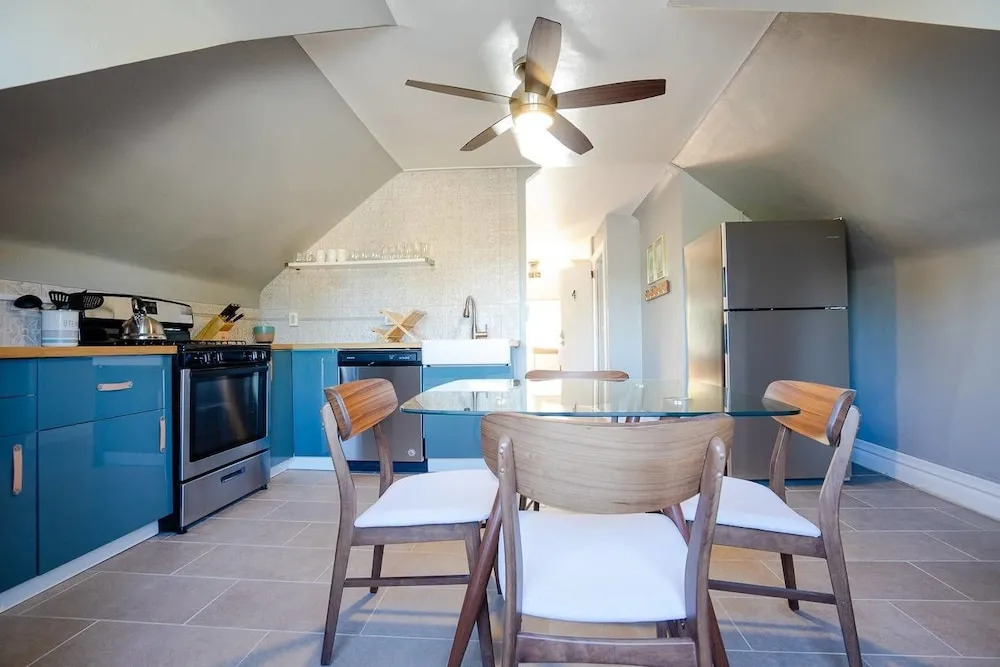 The Modern Couple's Getaway Loft With Private Balcony