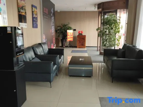 Super 8 Select Hotel (Bayi Road, Shanghai New High-speed Railway Station)