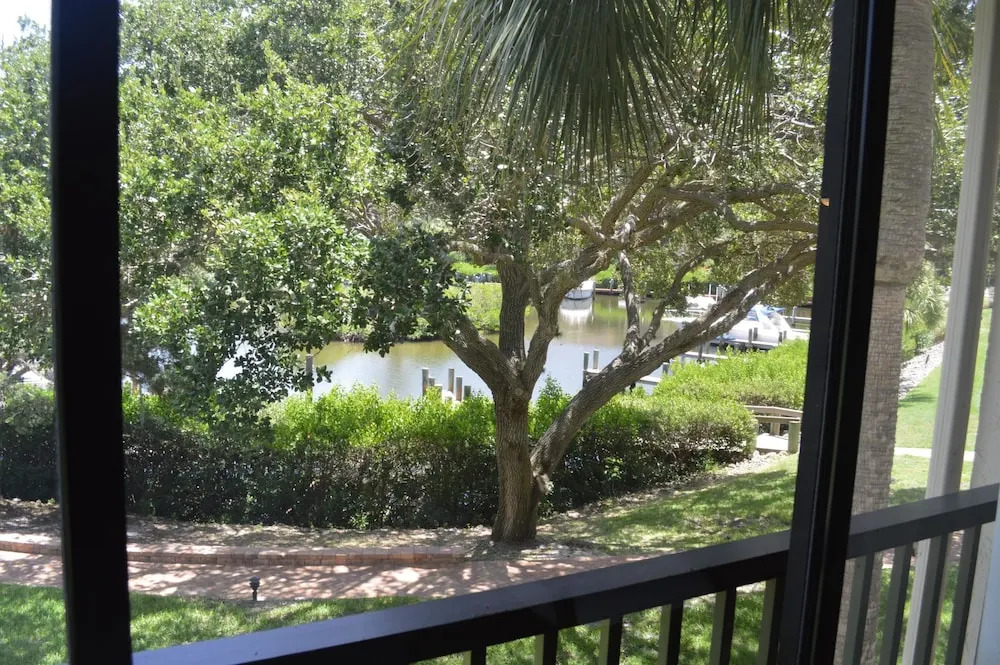 Cove II 820F 2 Bedroom Condo By Midnight Cove II