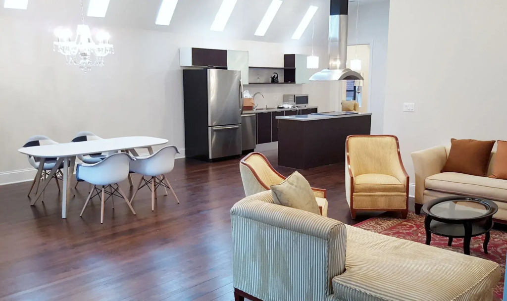 Stan Mansion Suite