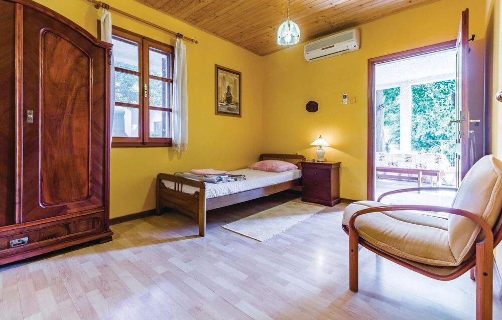 Stunning Home in Premantura With Wifi and 2 Bedrooms