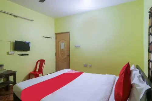 Shanti Bhavan by OYO Rooms