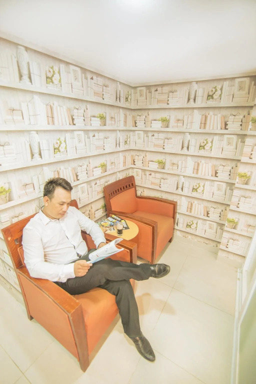 Max Sunflower Hotel