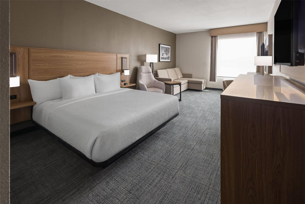 La Quinta Inn & Suites by Wyndham Phoenix West / Glendale