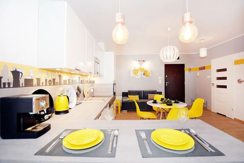 Golden Sun Apartments- Polanki