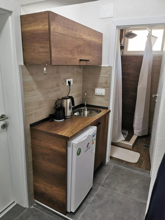 GOPO Guesthouse Elshani