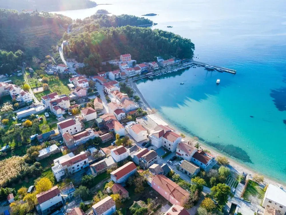 Villa Nives - Three-bedroom Villa With Terrace and Sea View