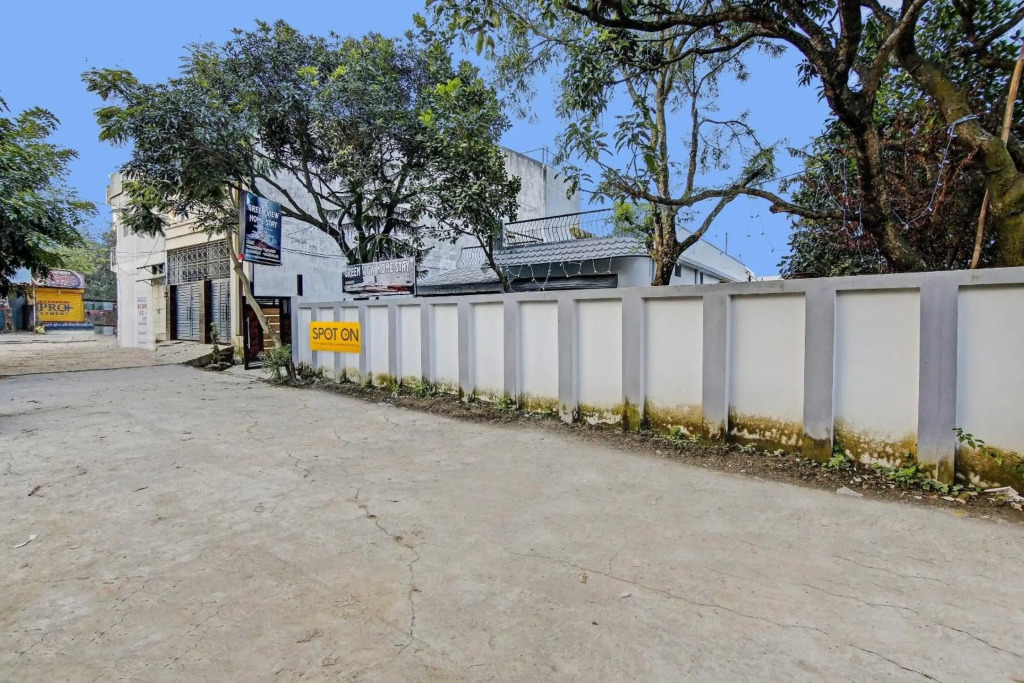 SPOT ON 70204 Hotel Greenview Homestay