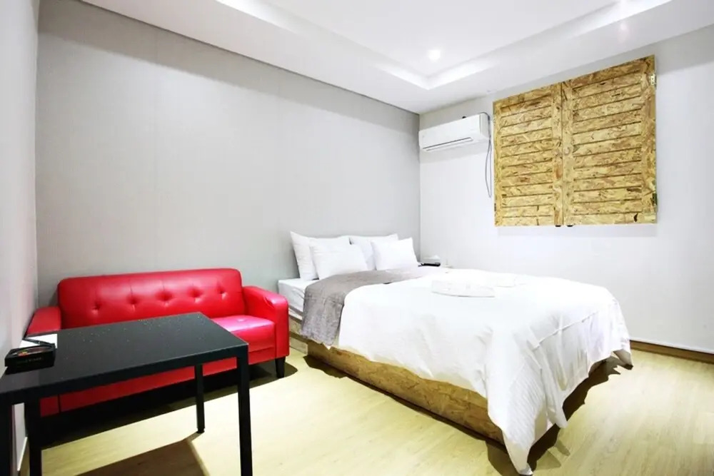 Orago Stay Hotel