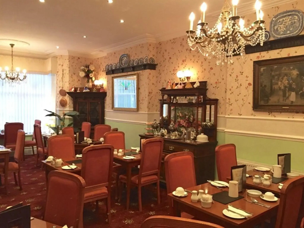 Pelham Lodge