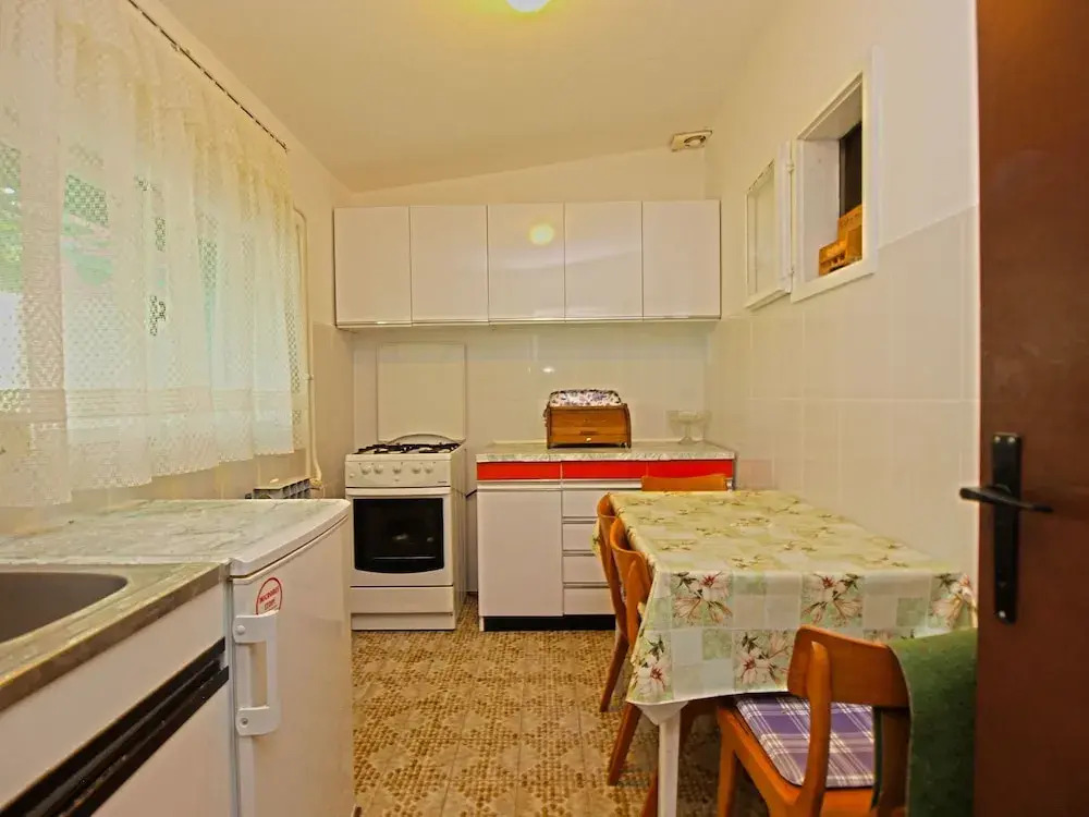 Apartment 390