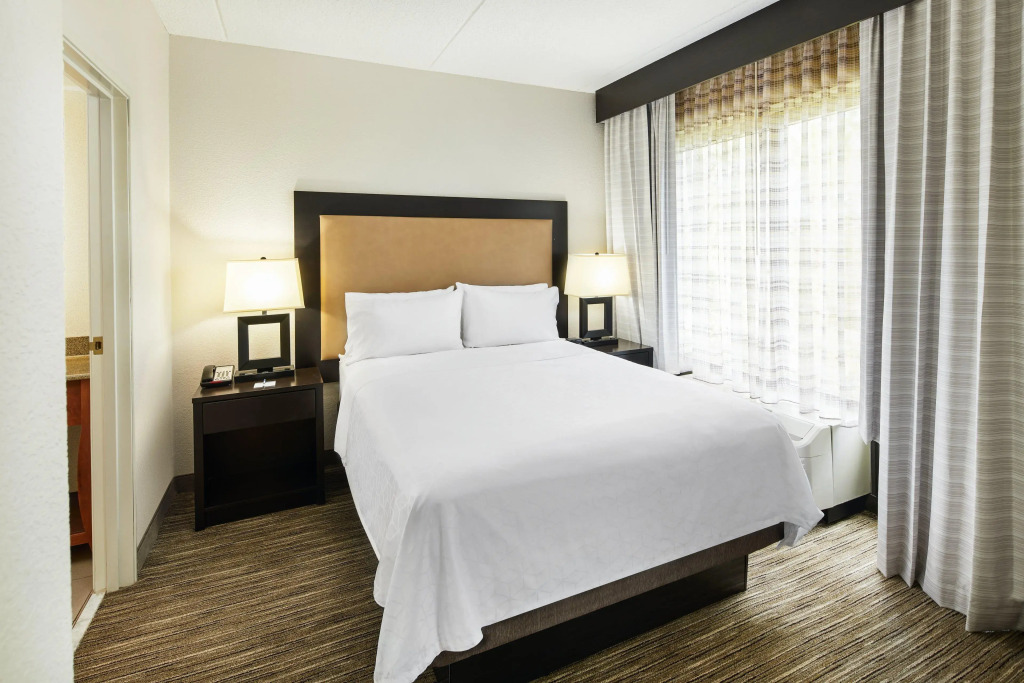 Holiday Inn Express & Suites Jacksonville South East - Medical Center Area by IHG