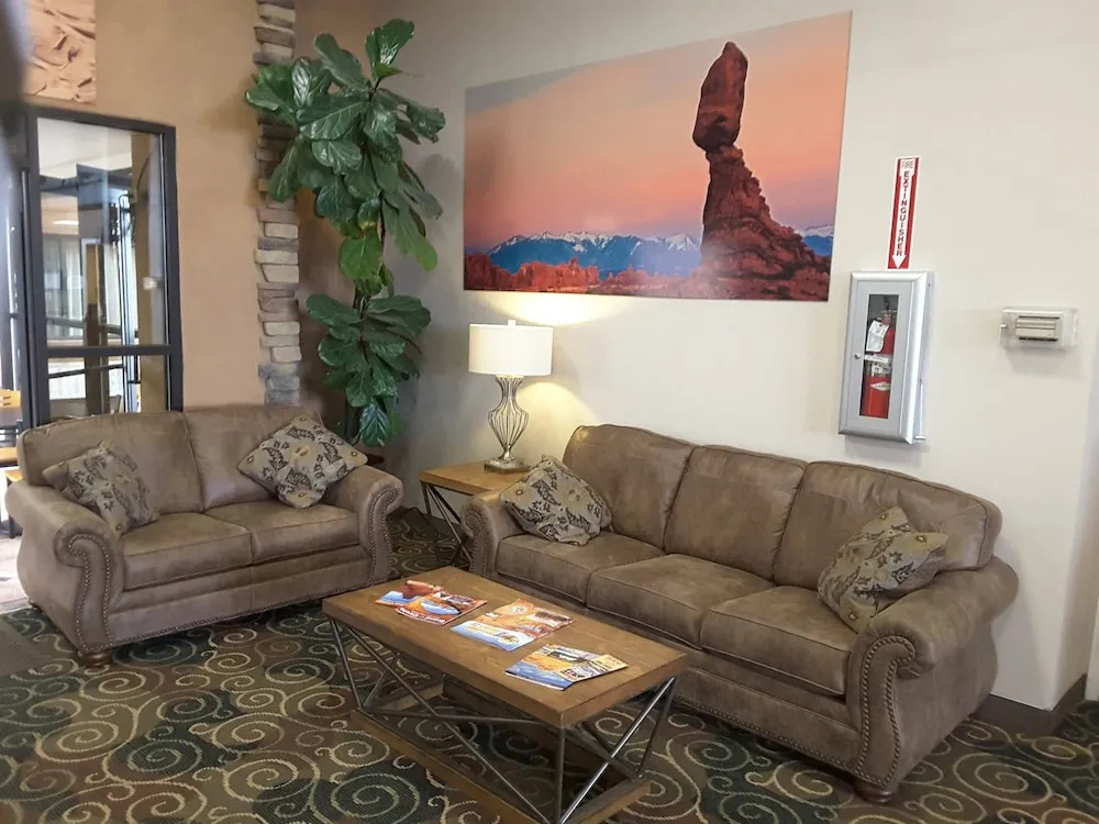 Inn at the Canyons